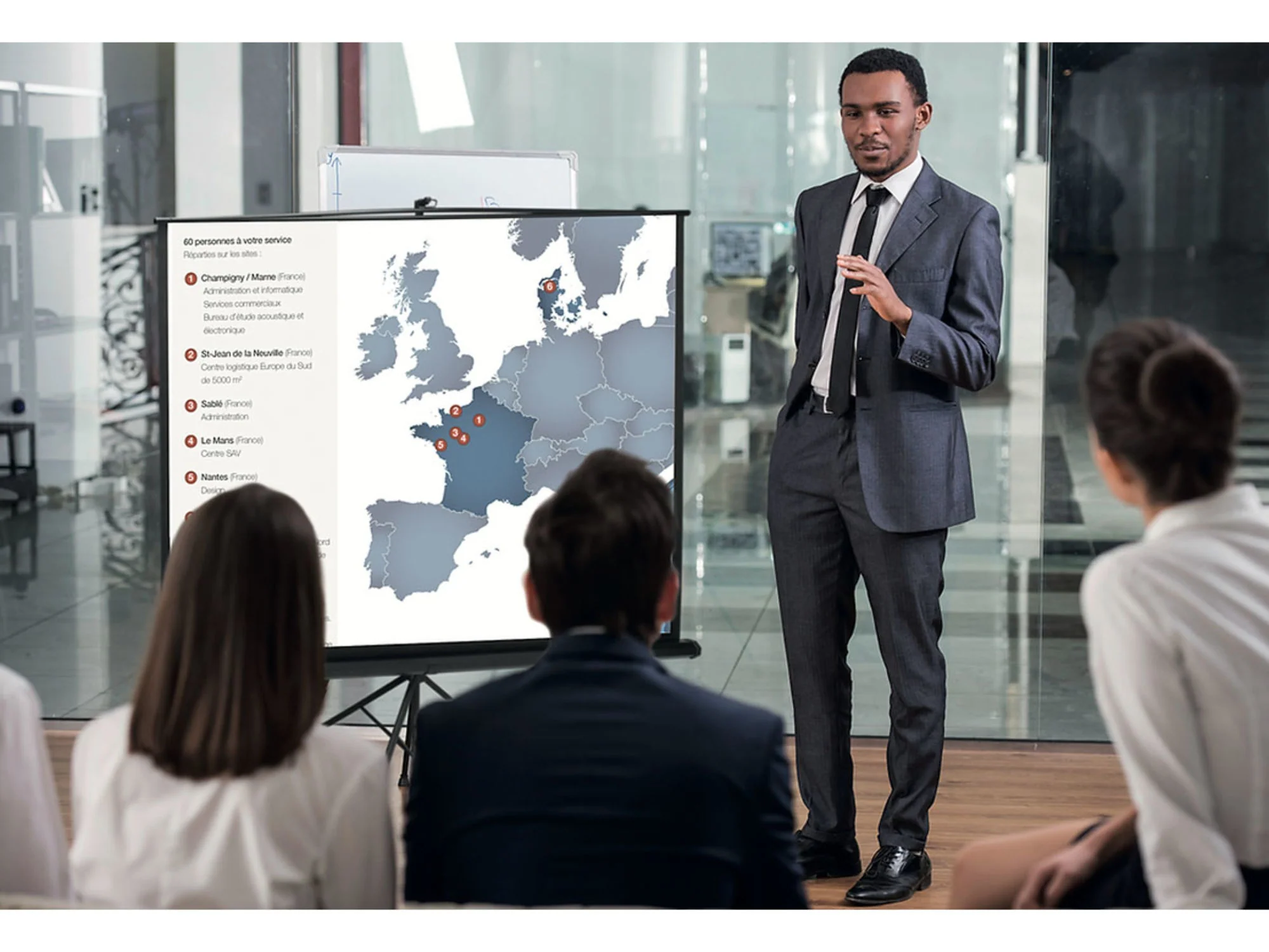 LUMENE ARCADIA TRIPOD SCREEN (1:1)