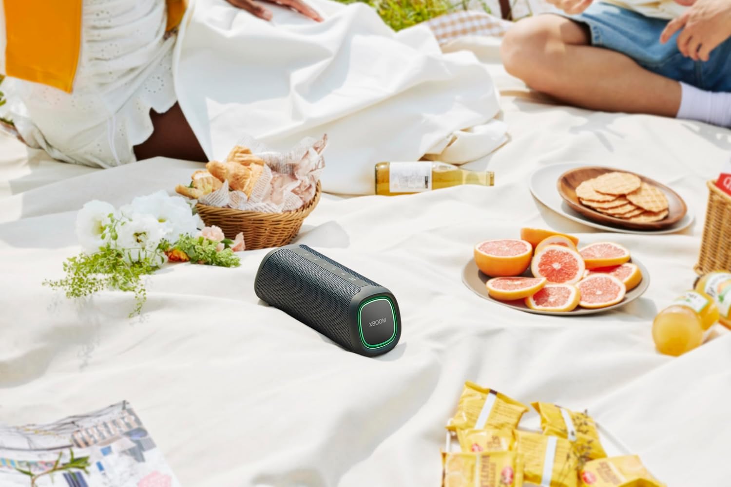 LG, Enceinte Bluetooth puissante, Portable, Enceinte Bluetooth Lumineuse, XBOOM 360°, Éclairage Personnalisable, Jusqu'à 24h d'autonomie, Enceinte Bluetooth Design, DXO2T