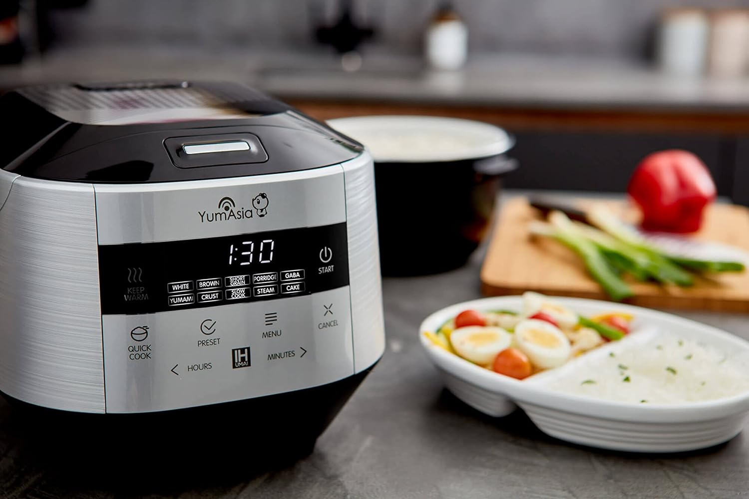 Yum Asia Bamboo Cuiseur à riz avec chauffage à induction (IH) et bol en céramique, 7 fonctions de cuisson au riz, 4 fonctions multicuiseurs, écran LED Motouch – 220-240V EU (Argent métallique)