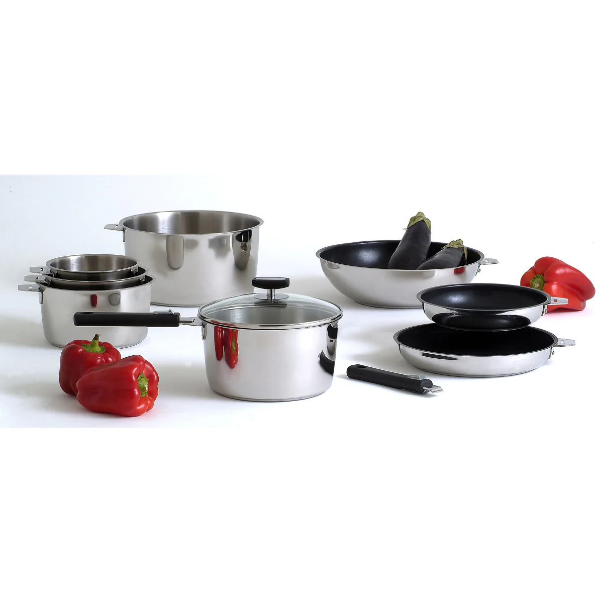 Malice - Lot 6 pièces - 3 casseroles, 2 poêles revêtues et 1 poignée noire Cuisinox
