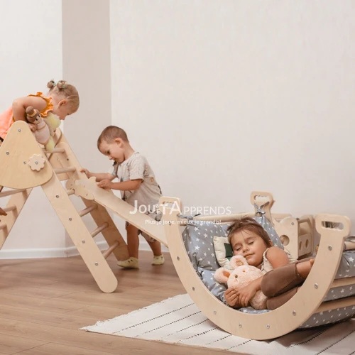 Aire de Jeux Montessori 3-en-1 : Triangle Pikler, Arche & Rampe d'escalade - Motricité & Eveil (8 mois - 6 ans)