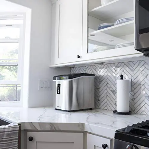 NewAir Counter Top Ice Maker Machine (Black), Compact Automatic Ice Maker, Cubes Ready in 6 Minutes, 28 Pounds in 24 Hours - Perfect for Home/Kitchen/Office/Bar