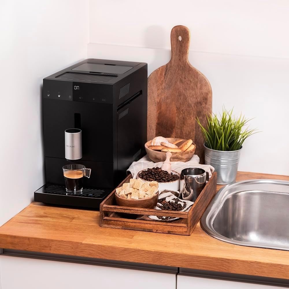 Cecotec Cafetière Compacte Superautomatique avec Cuiseur Vapeur Compact Cremmaet. 1350W, 19 Barres, Système Thermoblock, Réservoir de Grains de Café de 150gr avec Broyeur et 1,1 L d'Eau