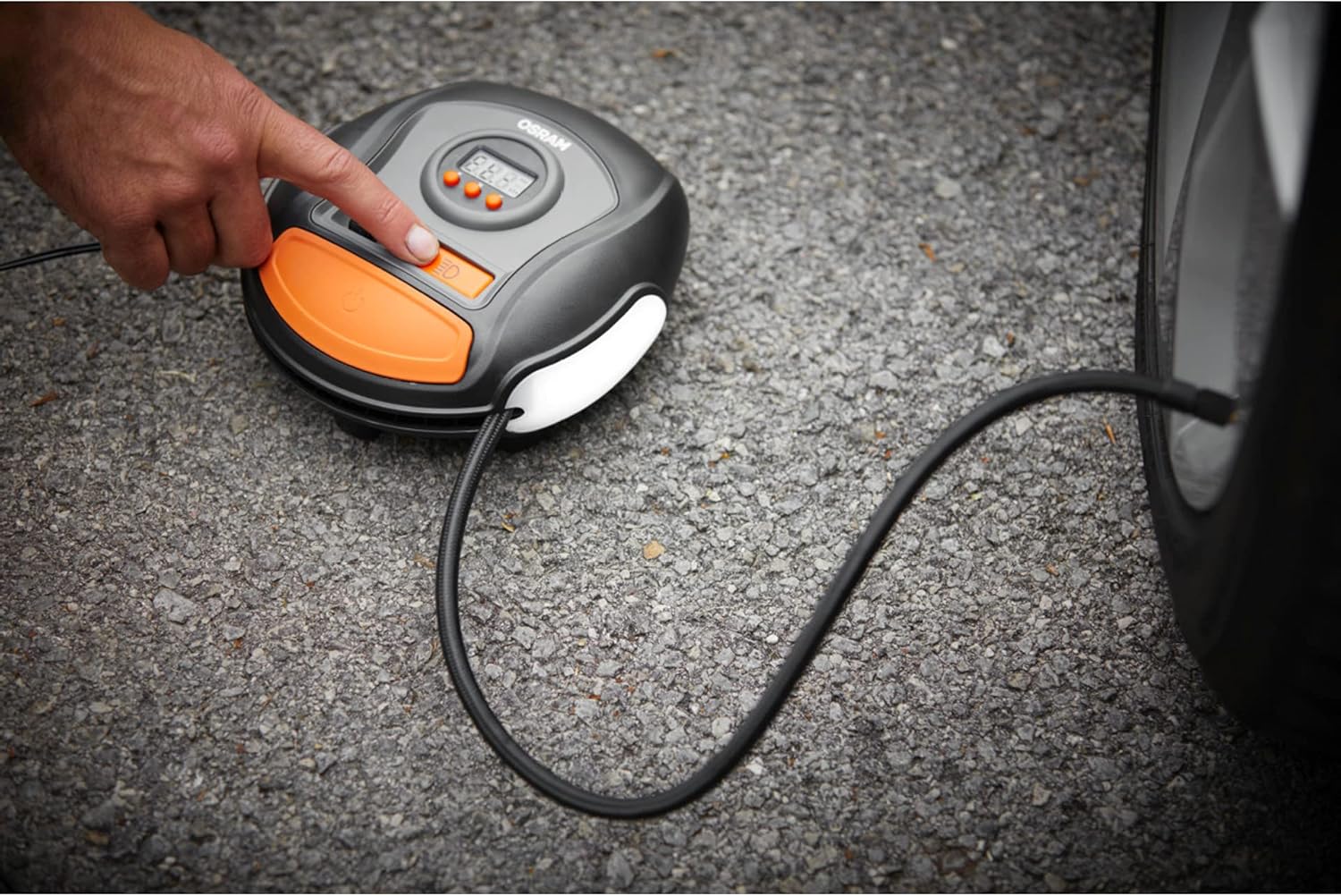 OSRAM TYREinflate Connect 650, compresseur de pneu numérique avec arrêt automatique et lumière LED, compresseur portable 12V pour pneus de voiture, connexion électrique via allume-cigare