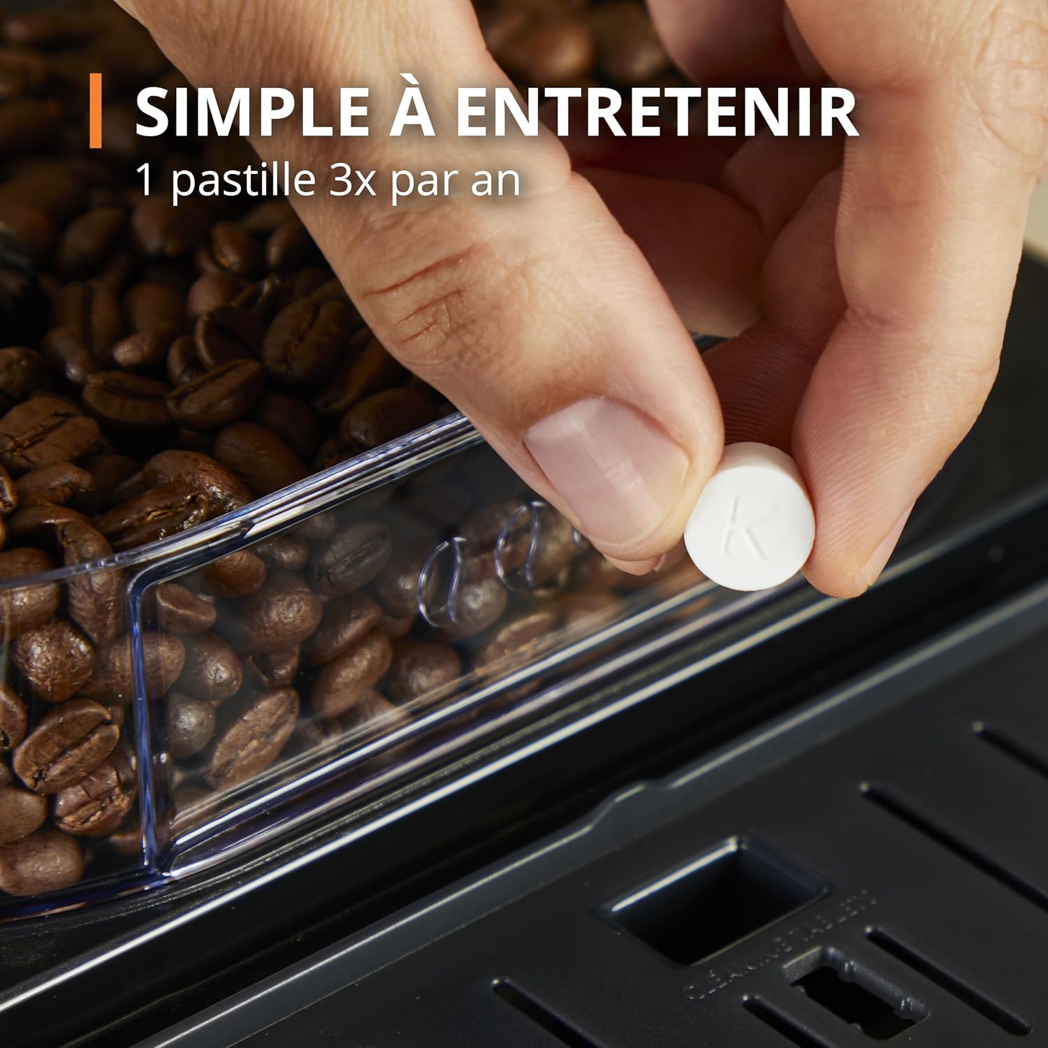 Krups Machine à café grain, 2 expressos simultanés, Ecran LCD, Cafetière espresso compacte, Nettoyage automatique, Buse vapeur pour Cappuccino, Essential noire YY8135FD, Noir