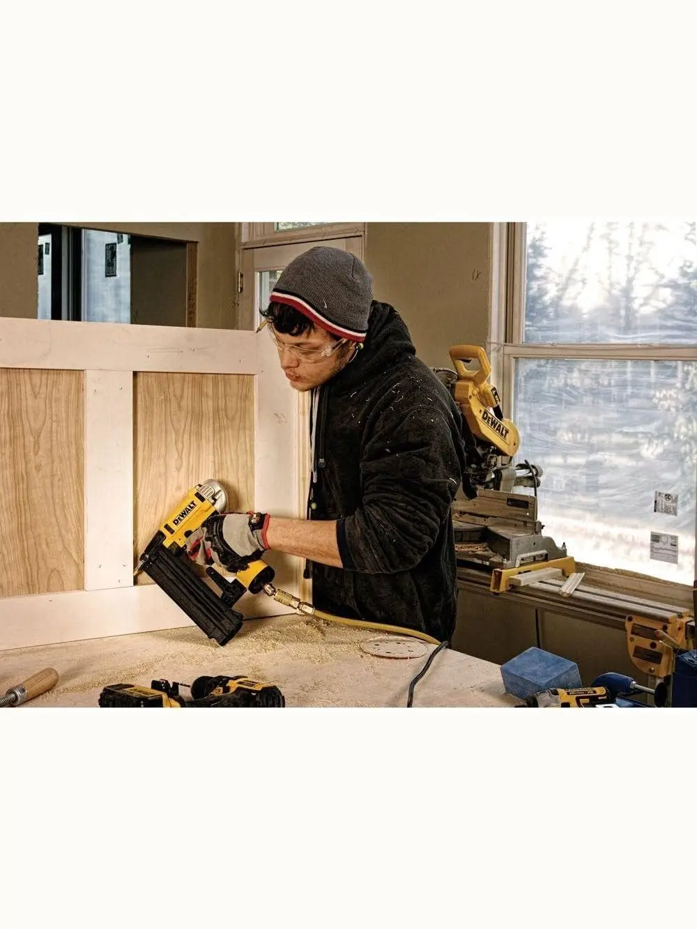 DEWALT 20V MAX* Cordless Brad Nailer, 18GA, Precision Point (DWFP12233)