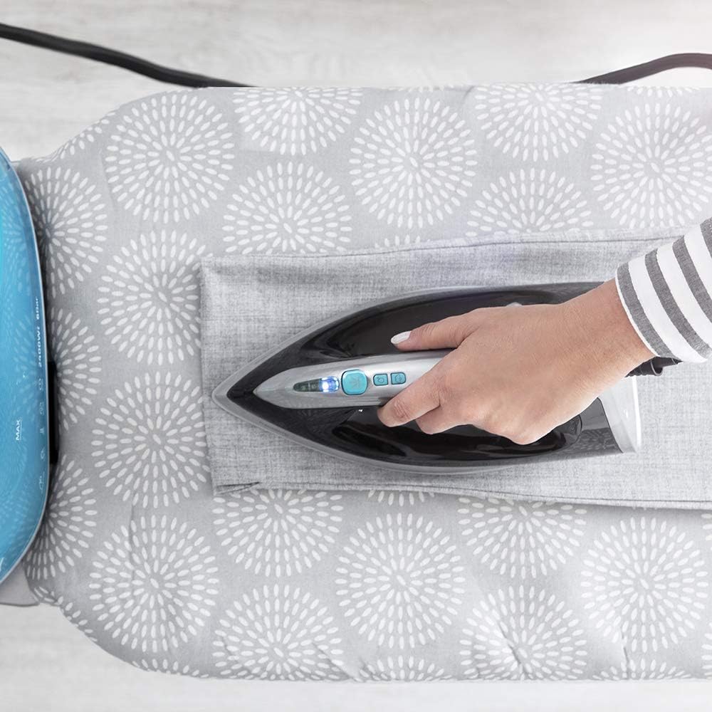 Cecotec Centrale vapeur intelligente Total Iron 10100 Pro. fer à repasser vertical et horizontal, aspiration et soufflerie, 5 programmes pour 5 tissus, 220 g/min et 5 bars.