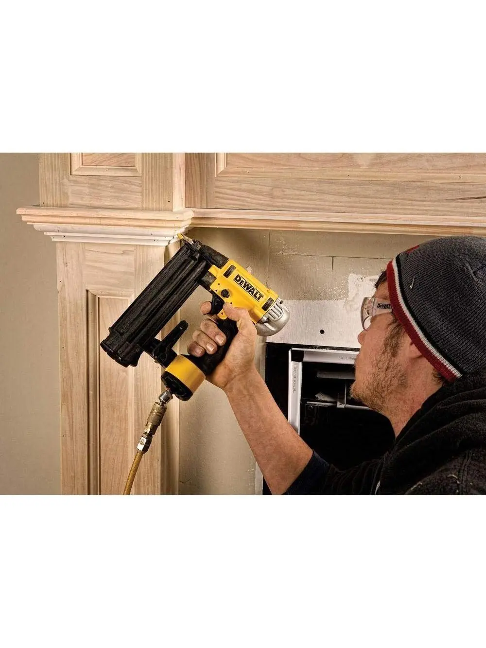 DEWALT 20V MAX* Cordless Brad Nailer, 18GA, Precision Point (DWFP12233)