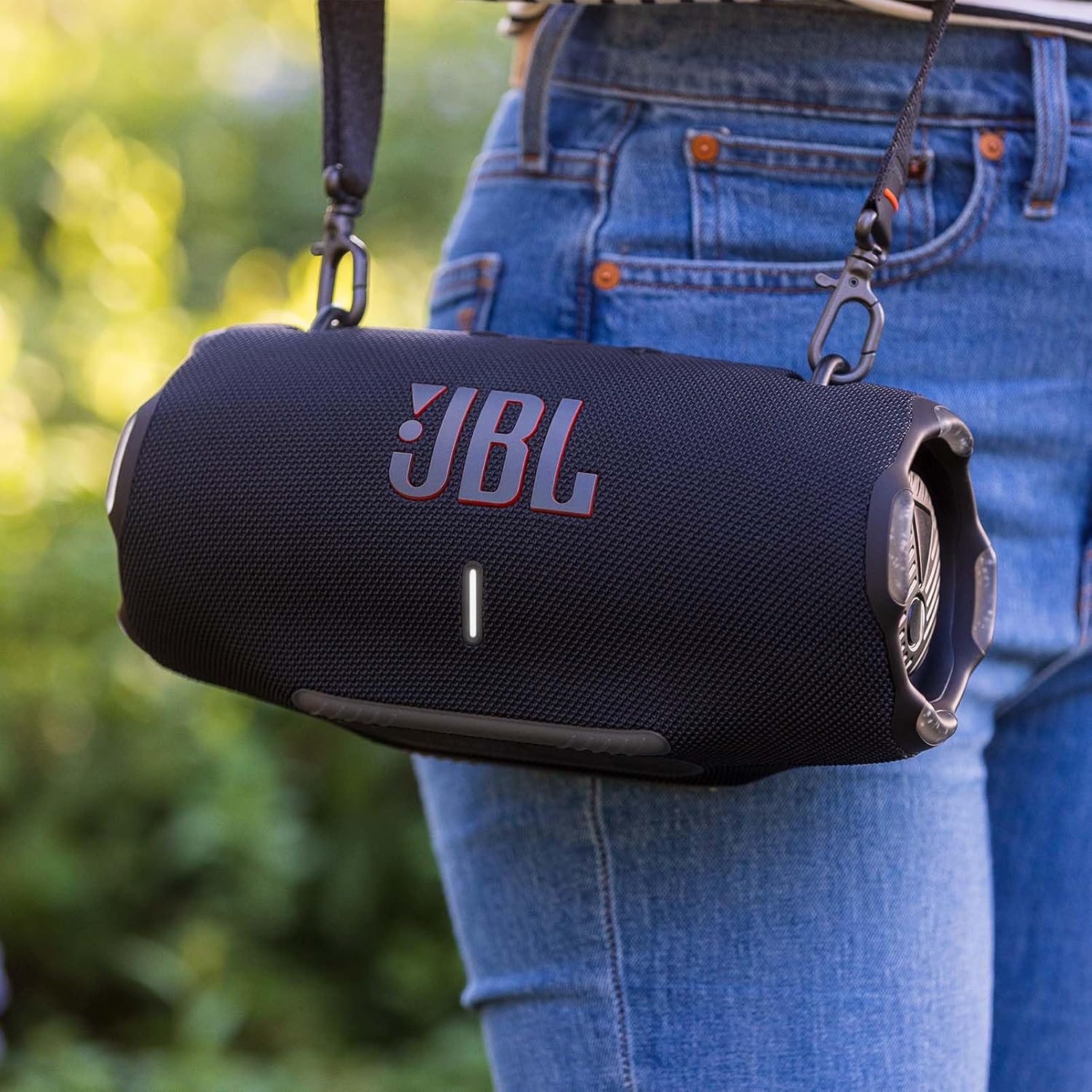 JBL Xtreme 4, Enceinte portable Bluetooth avec son JBL Pro, jusqu'à 24h d'autonomie, Recharge rapide, Étanche indice IP67, bandoulière incluse, bleu, Prise européenne (Type C)