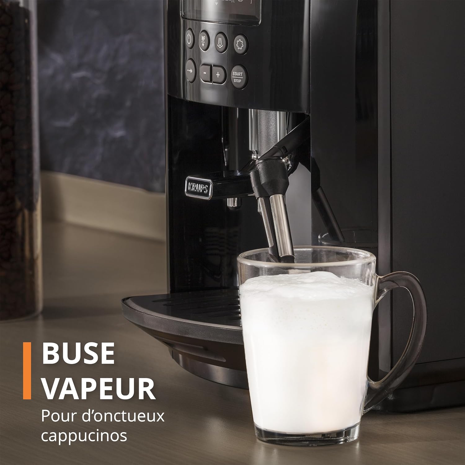 Krups Machine à café grain, 2 expressos simultanés, Ecran LCD, Cafetière espresso compacte, Nettoyage automatique, Buse vapeur pour Cappuccino, Essential noire YY8135FD, Noir