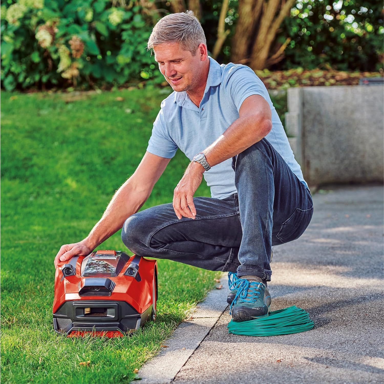 Einhell Mhroboter FREELEXO CAM 500 Power X-Change (18V, Kamera ersetzt Begrenzungsdraht, für 500 m, Brushless, bis 25% Steigung, Schnittbreite 18 cm, inkl. 3,0 Ah Akku, 5 m Magnetband)