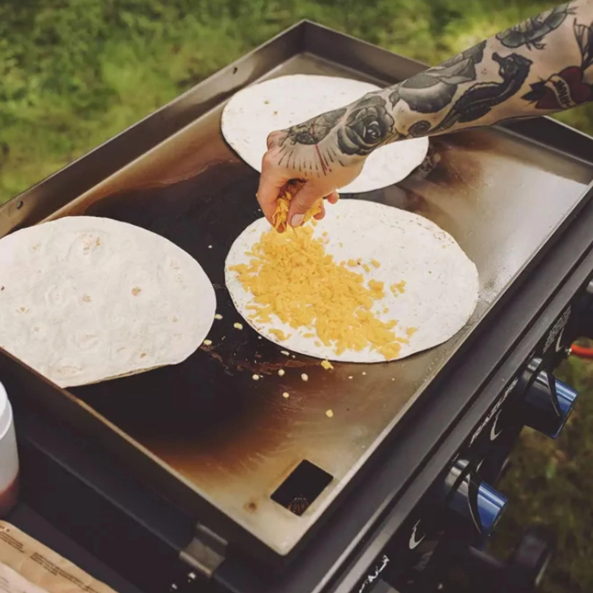 Razor Griddle Gas Grill & Griddle for Backyard Cooking and Camping, Portable Grill with Cart & Side Shelf