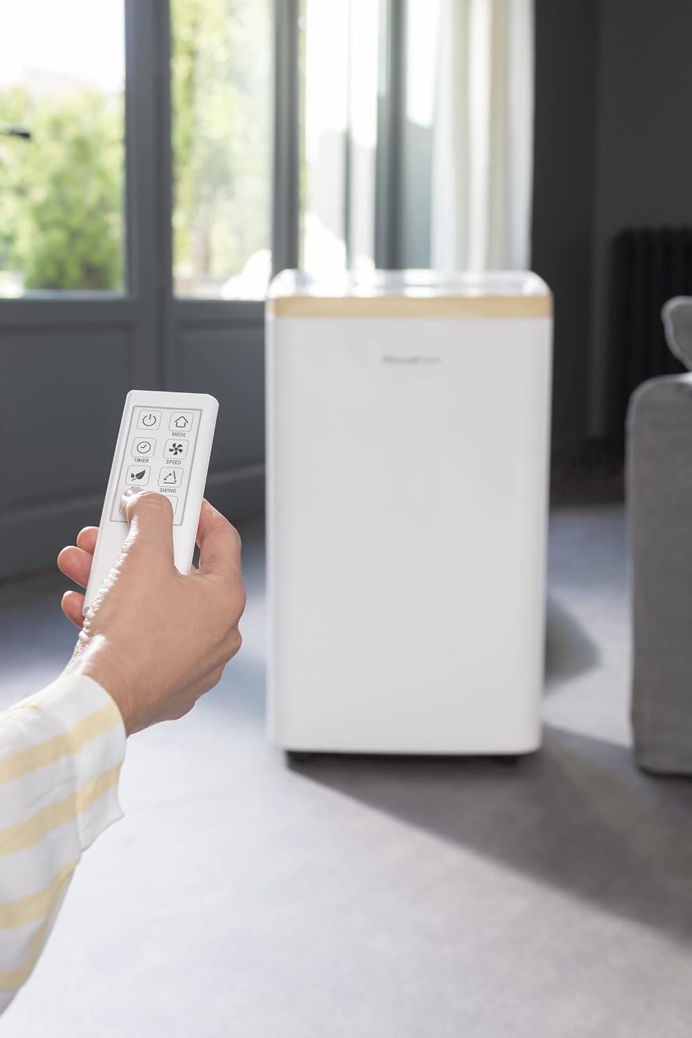 Rowenta Climatiseur portable, 3000 W, Performance énergétique classe A, Refroidissement puissant, Silencieurx, Compact, Couverture jusqu'à 100 m3, Fonction éco, Turbo Eco Sense AU5610F0