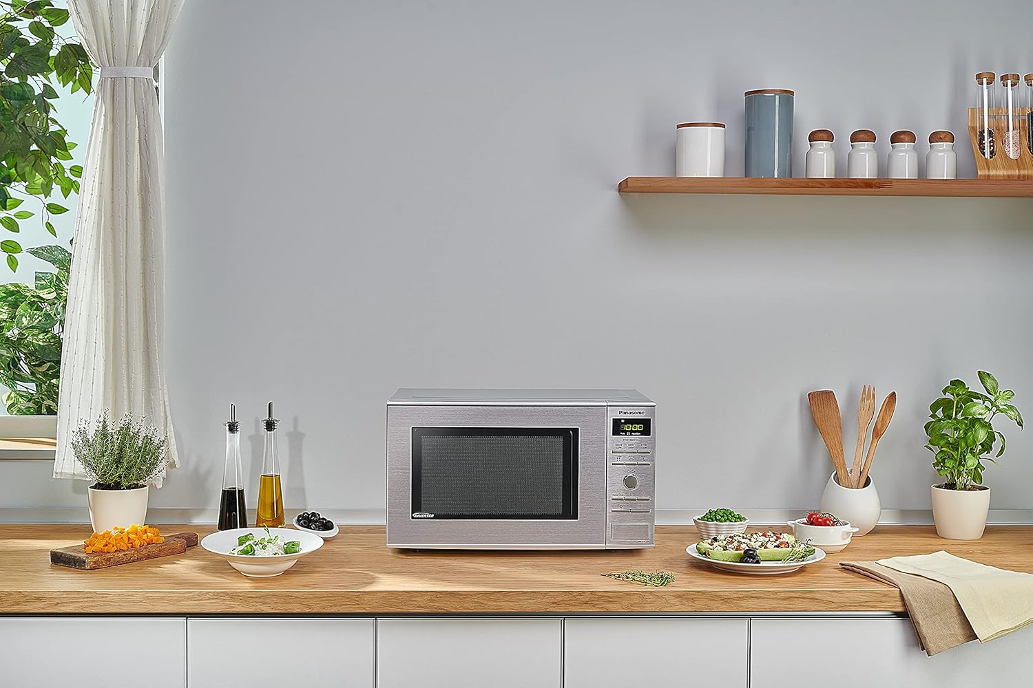 Panasonic NN-SD27HSUPG Four Micro-Ondes Technologie Inverter Plateau Tournant en Verre, 23L, 1000W, 10 Prog auto, Décongélation Chaos, 6 Puissances, Minuterie, Affichage LED, Acier Inoxydable Argent