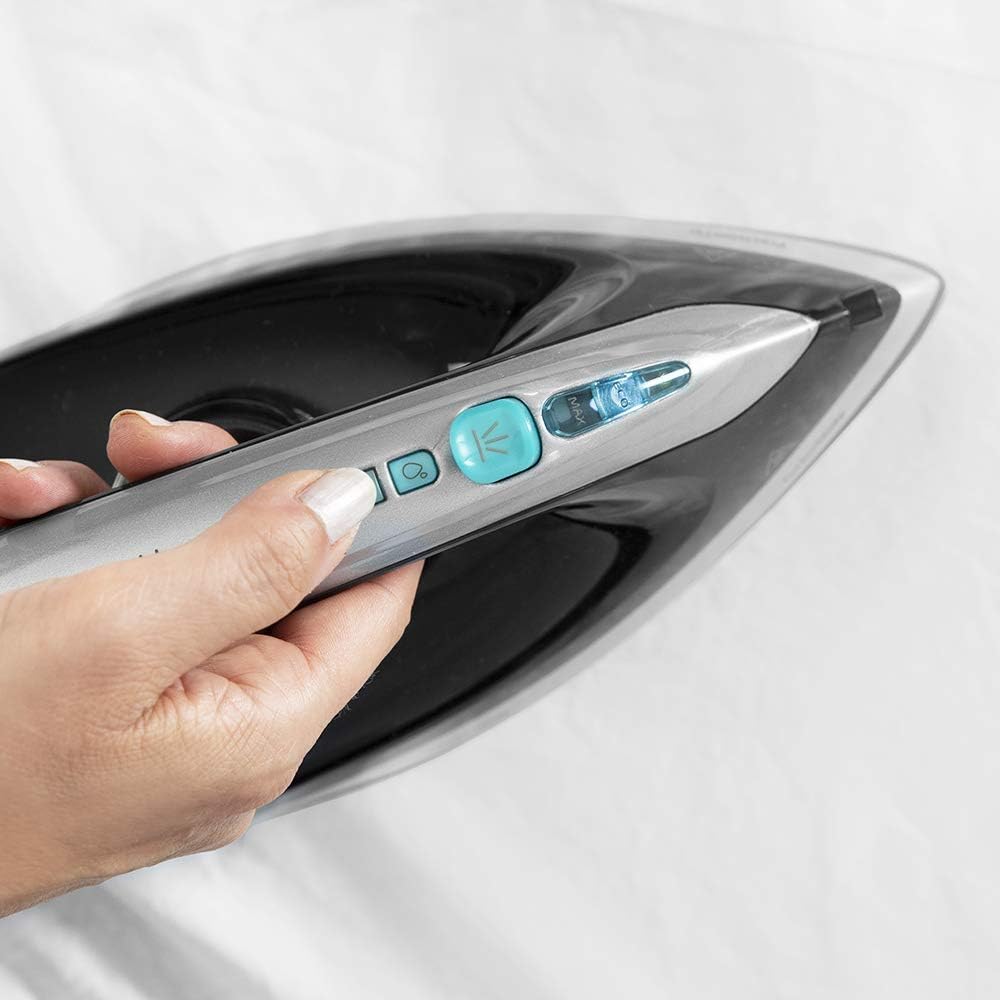 Cecotec Centrale vapeur intelligente Total Iron 10100 Pro. fer à repasser vertical et horizontal, aspiration et soufflerie, 5 programmes pour 5 tissus, 220 g/min et 5 bars.