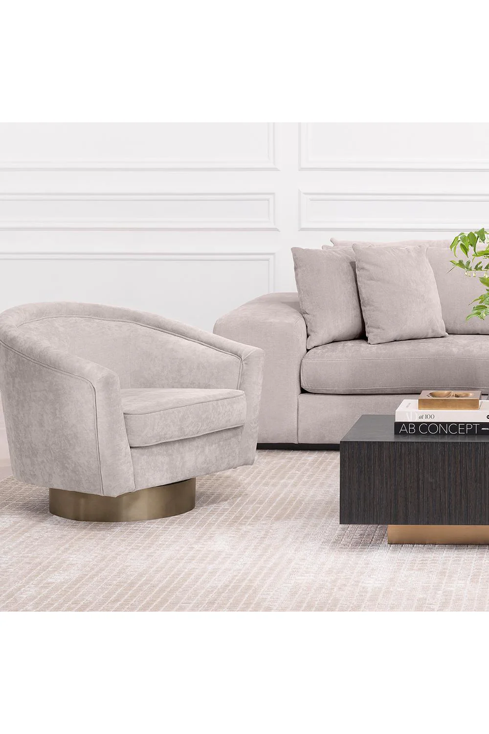 Fauteuil pivotant velours beige | Eichholtz Catene