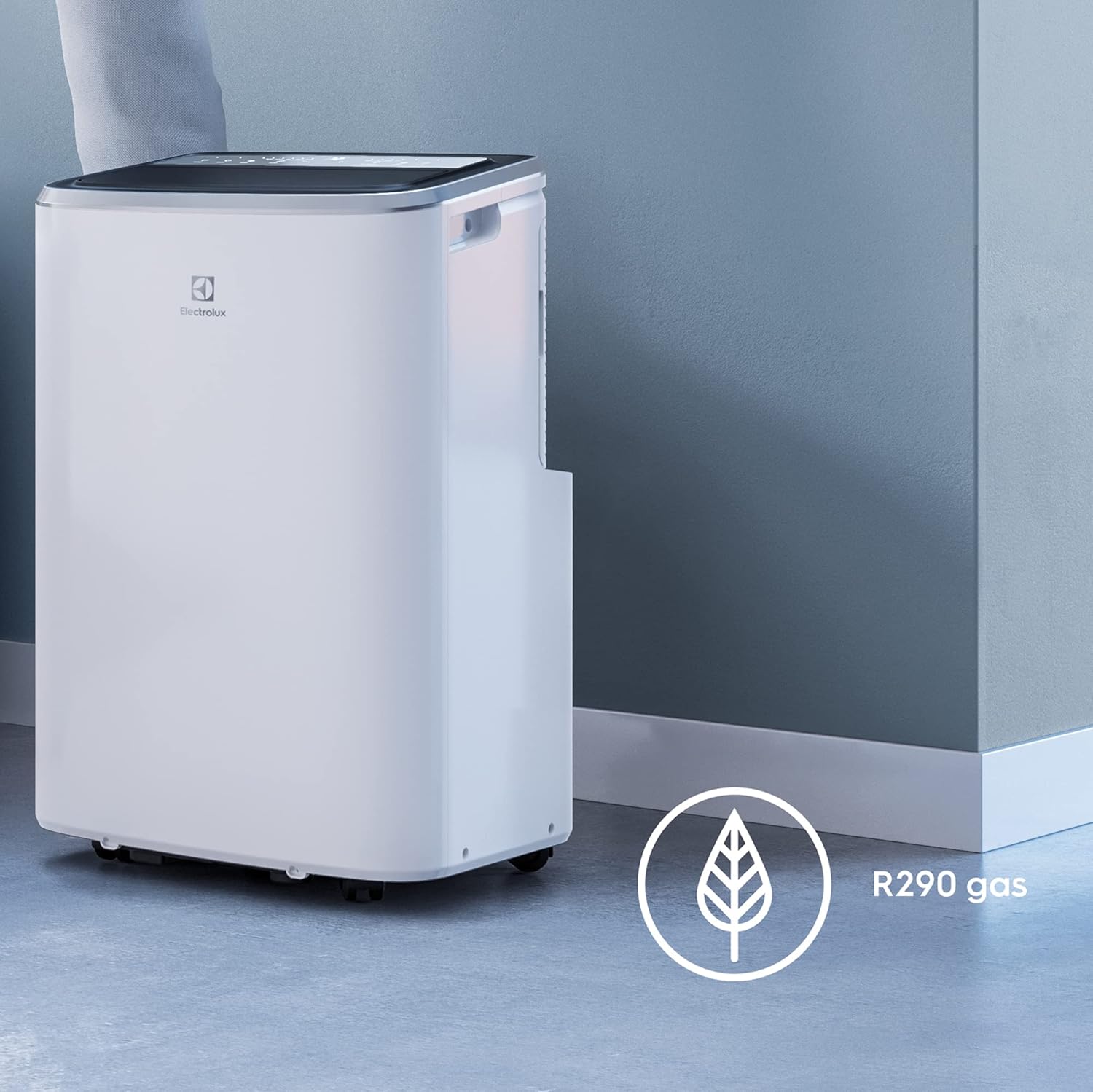 Electrolux Comfort 600 transportable AC BTU 9000, EXP26U338CW, Climatiseur Portable, 2,6 KW, Mode Silencieux, Fonction 3-en-1, WiFi, Affichage LED, Télécommande Intuitive, Blanc