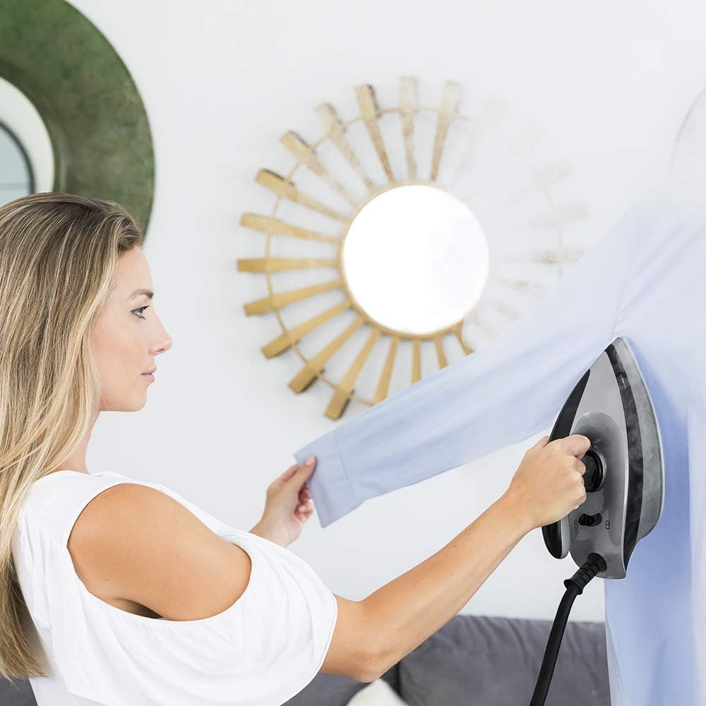 Cecotec Centrale vapeur intelligente Total Iron 10100 Pro. fer à repasser vertical et horizontal, aspiration et soufflerie, 5 programmes pour 5 tissus, 220 g/min et 5 bars.