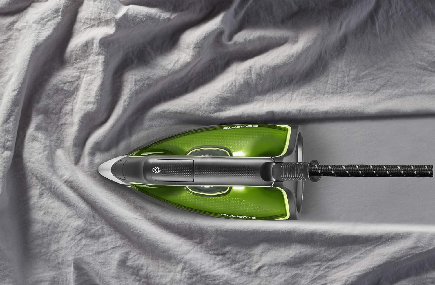 Rowenta Silence Steam Pro Centrale vapeur, Haute pression 8 bars, Fonction pressing 580g/min, Silencieuse, Fabriqué en France DG9246F0