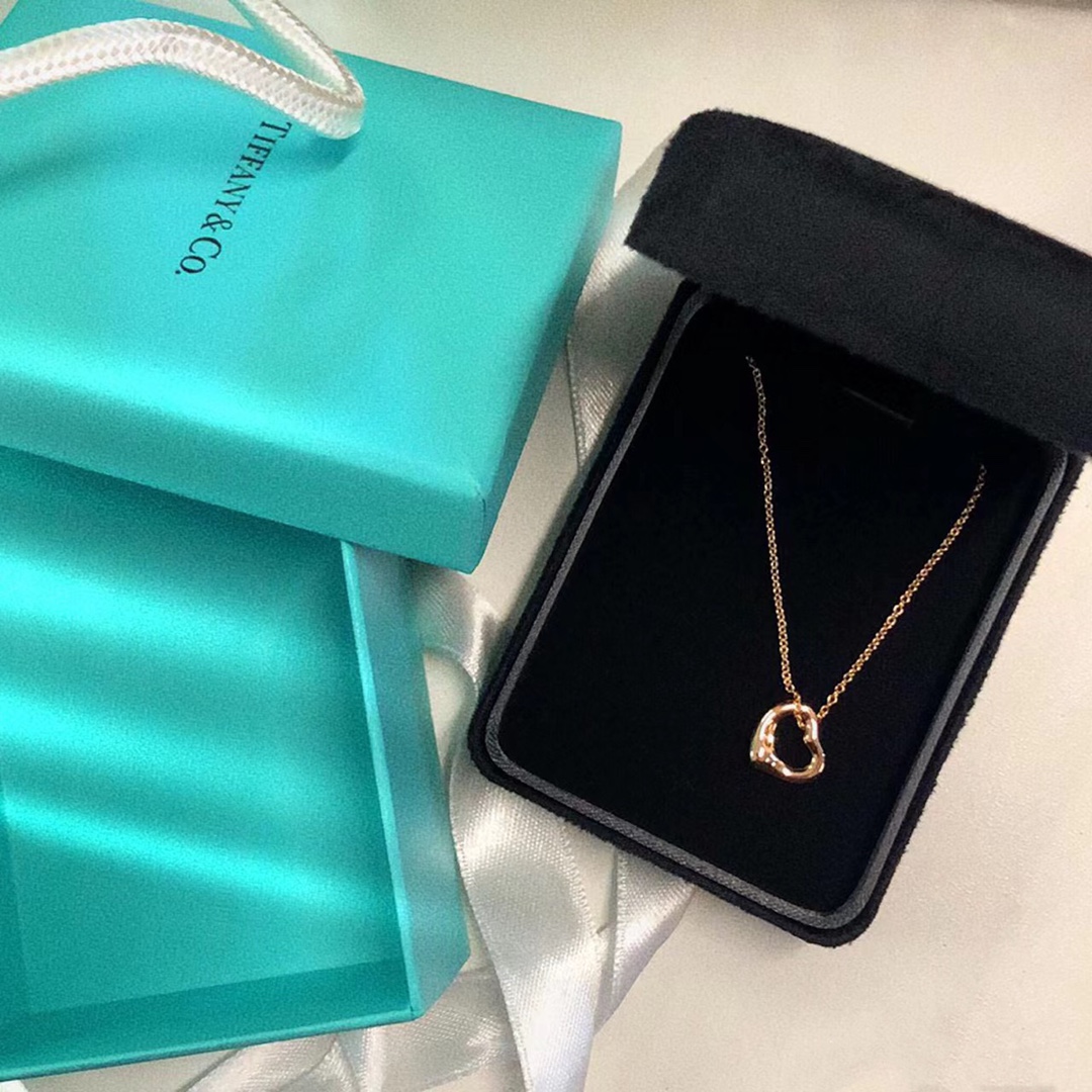 Replica Tiffany Classic Love Heart Pendant Necklace