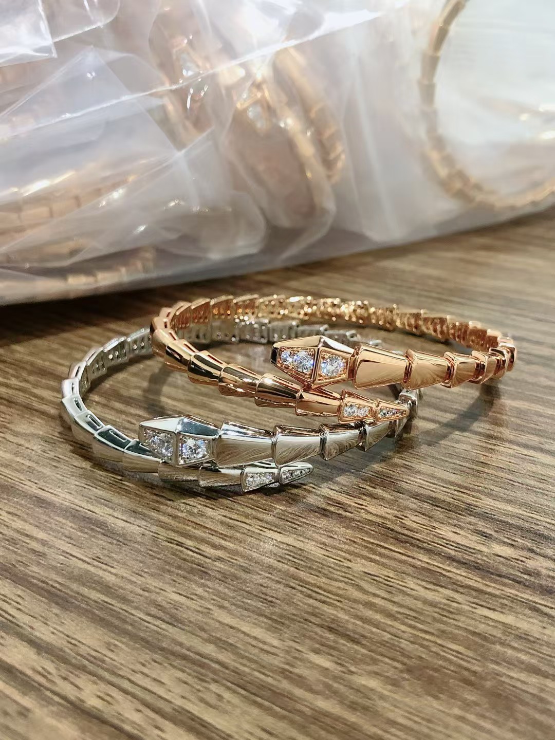 Replica Bvlgari Serpenti Viper Bracelet