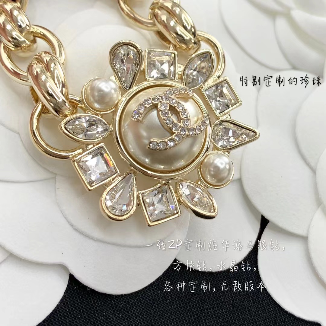 Replica Chanel Thick Cuban Chain Flower Pendant Choker Necklace