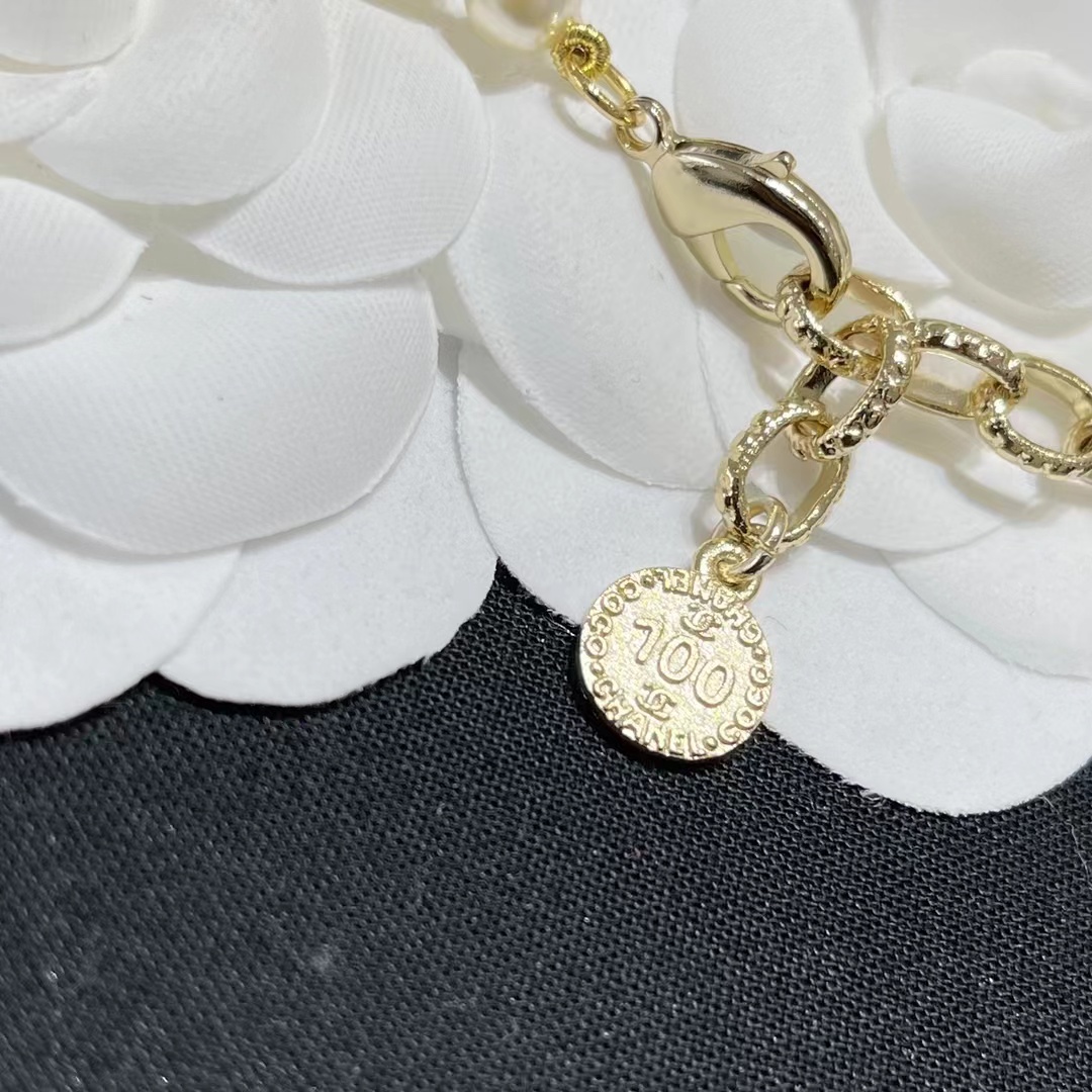 Replica Chanel Vibe Gradient Pearl Necklace