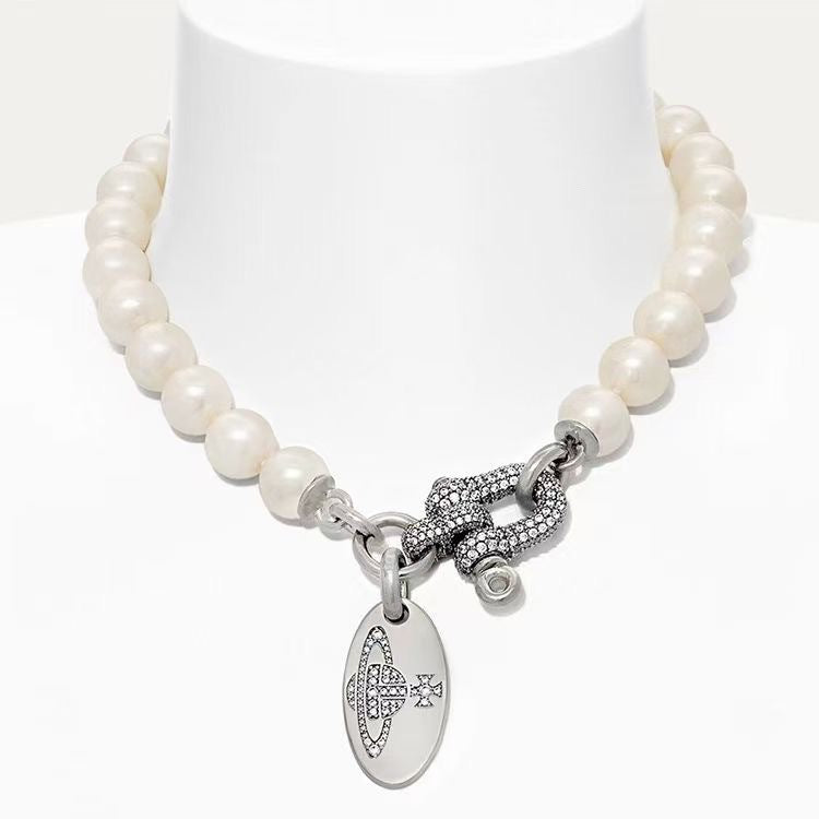 Replica Vivienne Westwood Horseshoe Clasp Saturn Pearl Necklace