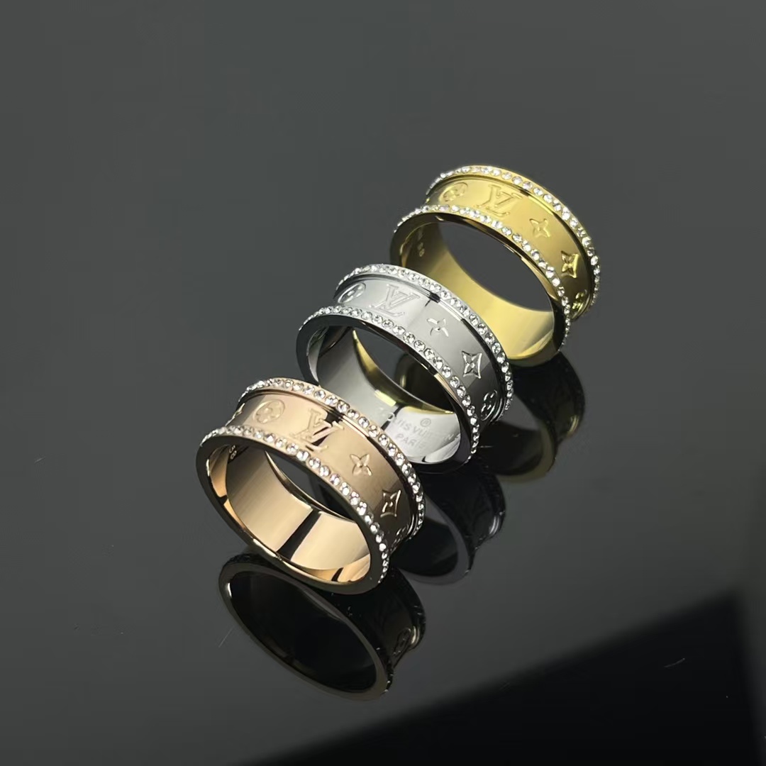 Replica Louis Vuitton Diamond Paved Ring