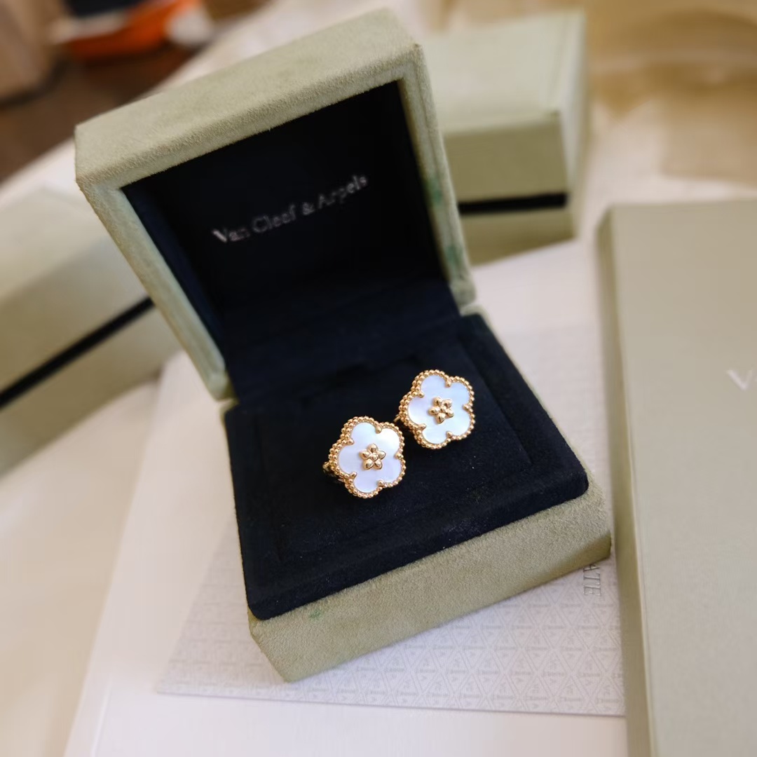 Replica Van Cleef & Arpels Lucky Spring Earrings, Plum Blossom
