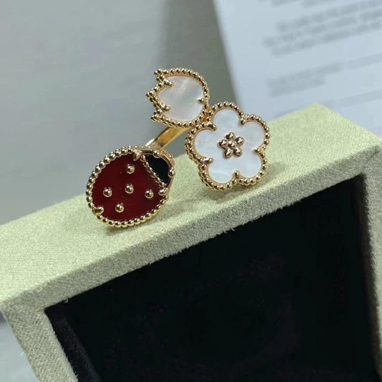 Replica Van Cleef & Arpels Flower and Ladybug Ring