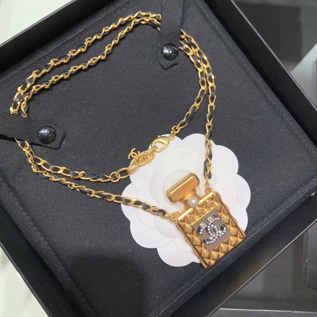 Replica Chanel Perfume Bottle Necklace