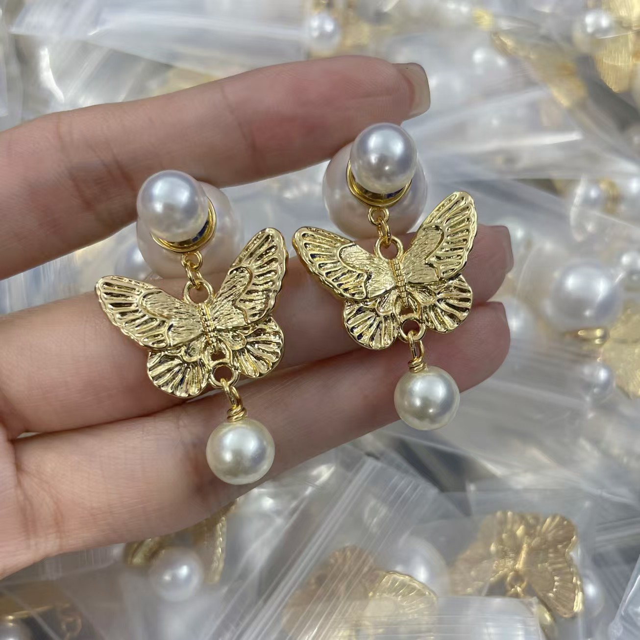 Replica Dior Butterfly with Pearl Earrings