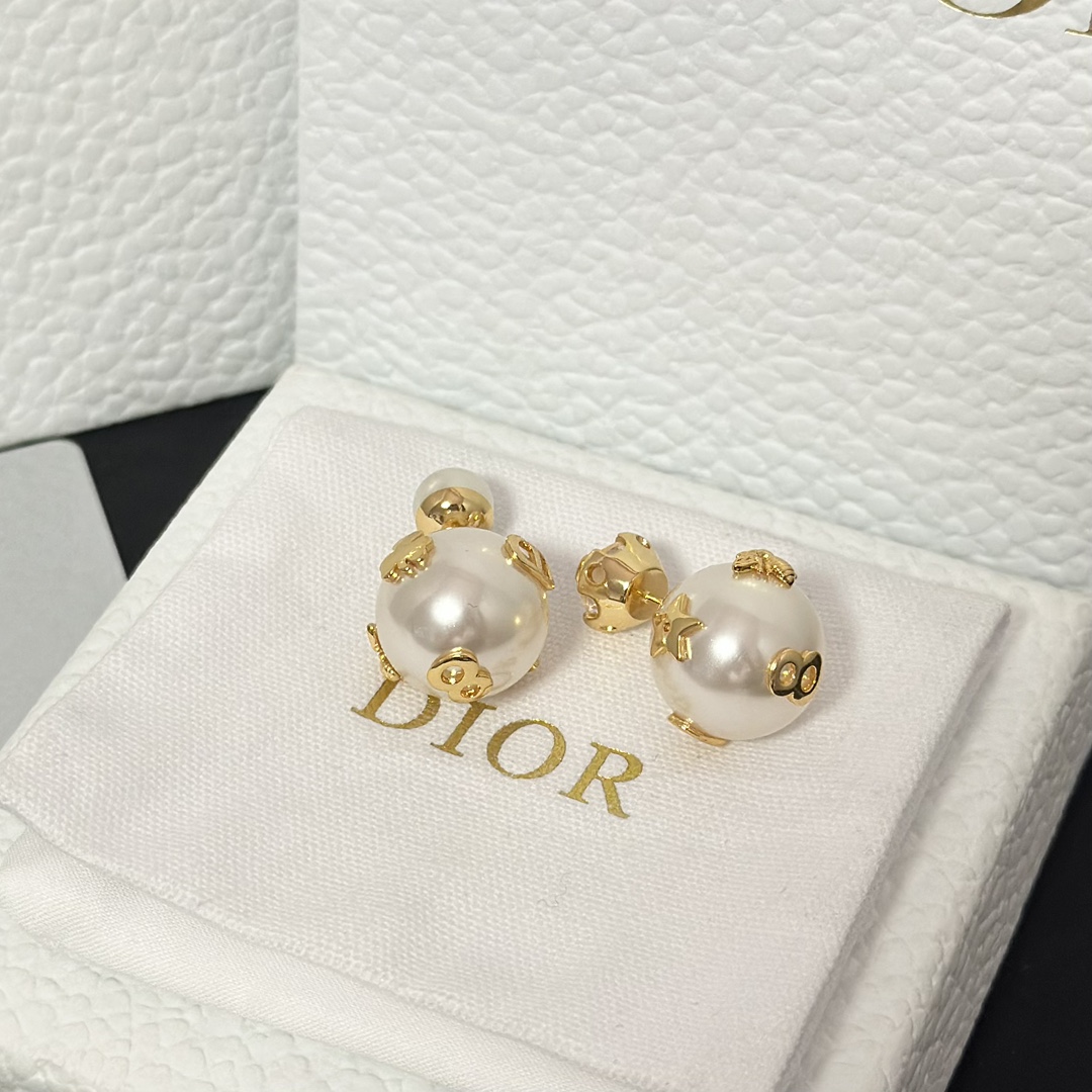 Replica Dior New Two Pearls Stud Earrings