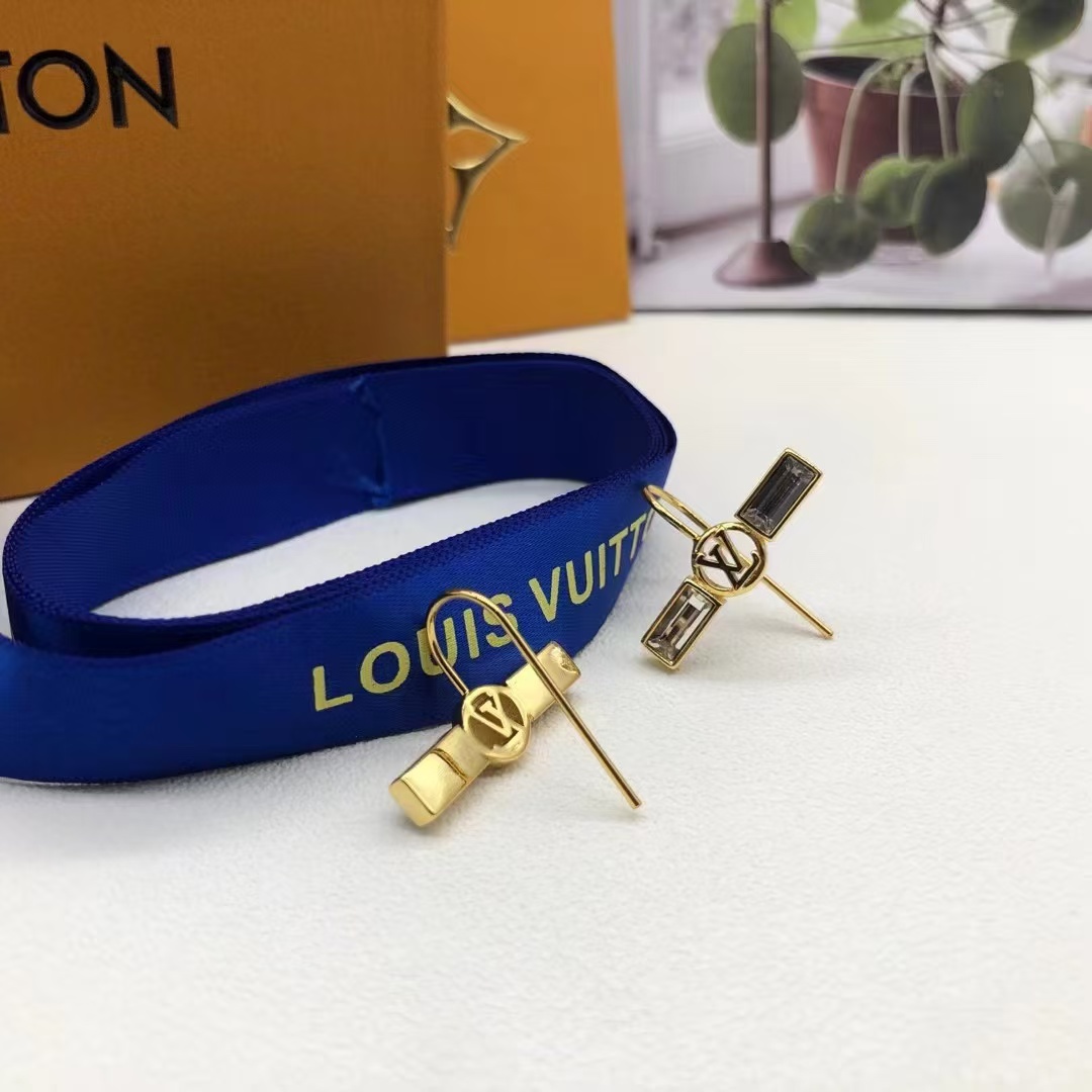 Replica Louis Vuitton Hook Stud Earrings