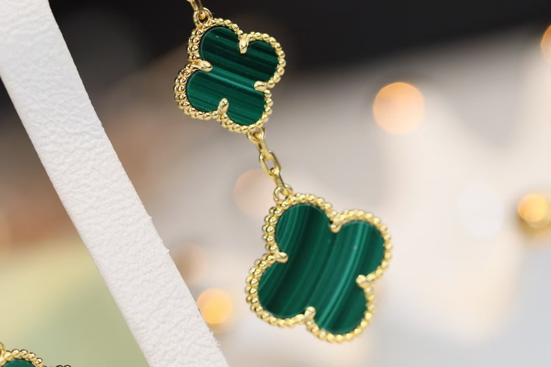 Replica Van Cleef & Arpels Magic Alhambra Earrings 3 Motifs