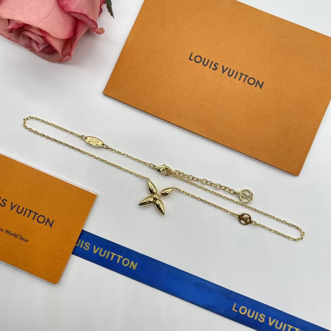 Replica Louis Vuitton Dainty Star Pendant Necklace