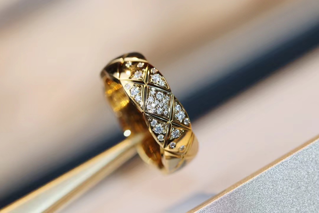 Replica Chanel Rose Gold Crush Ring