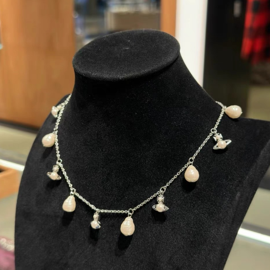 Replica Vivienne Westwood Baroque Pearl Saturn Charms Necklace