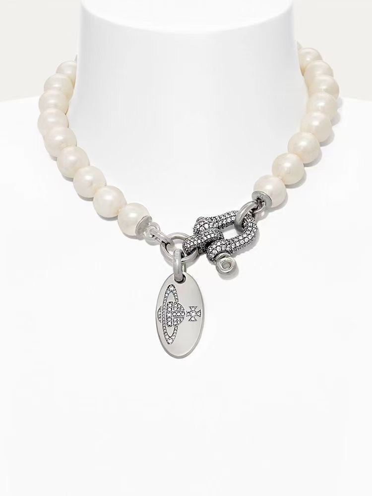 Replica Vivienne Westwood Horseshoe Clasp Saturn Pearl Necklace