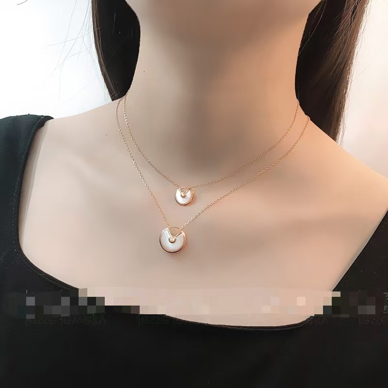 Replica Cartier Amulette de Necklace