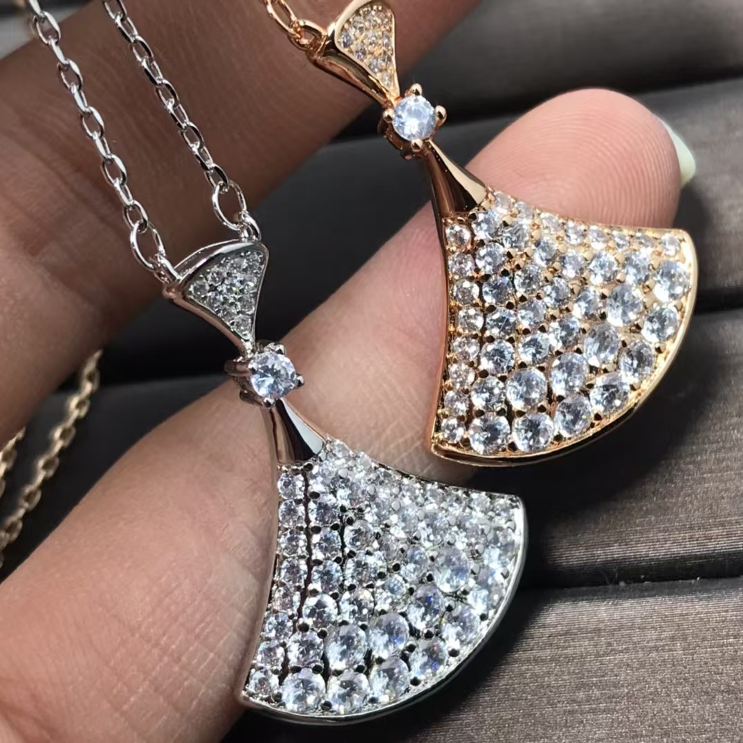 Replica Bvlgari Divas' Dream Necklace