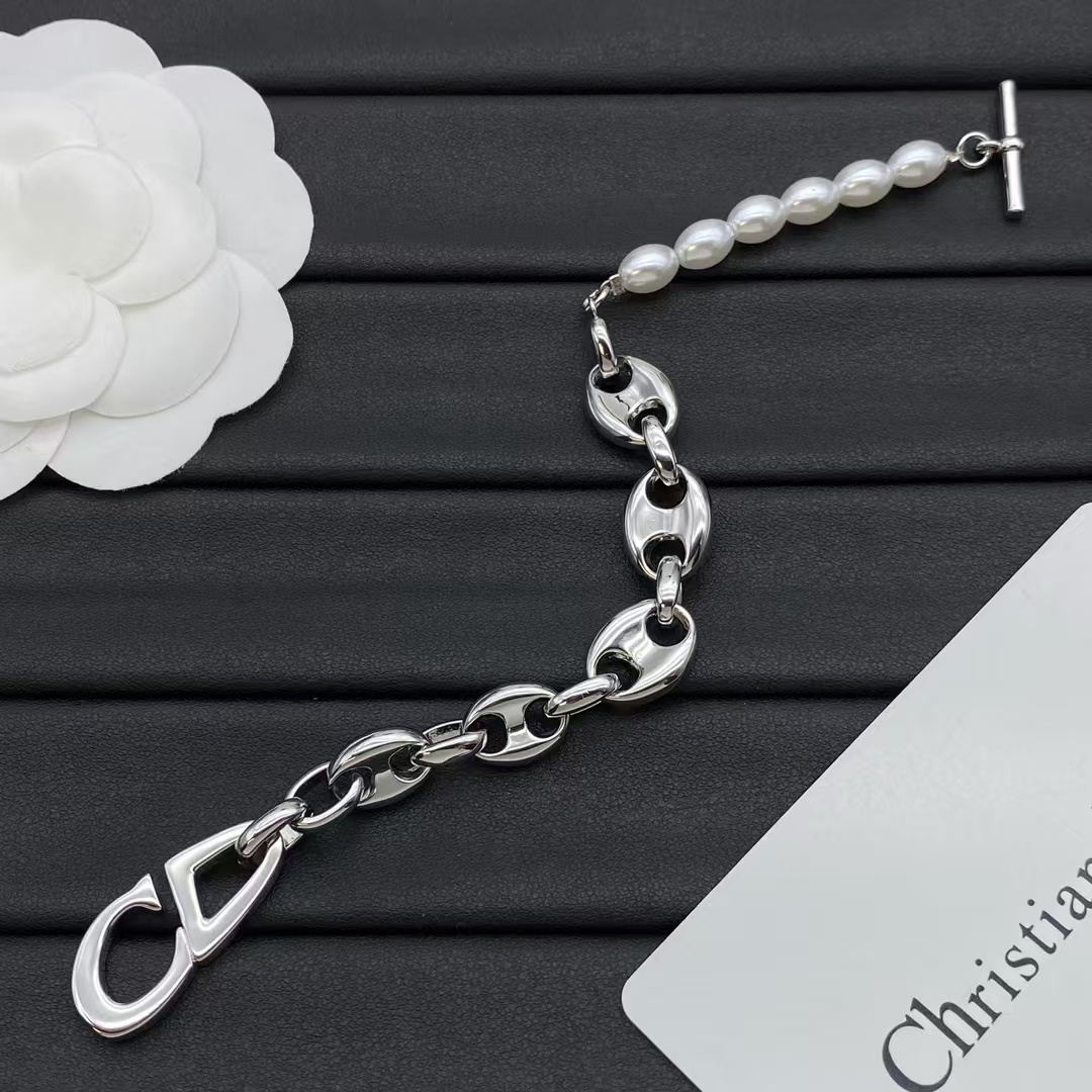 Replica Dior Pearl and Chain Bracelet