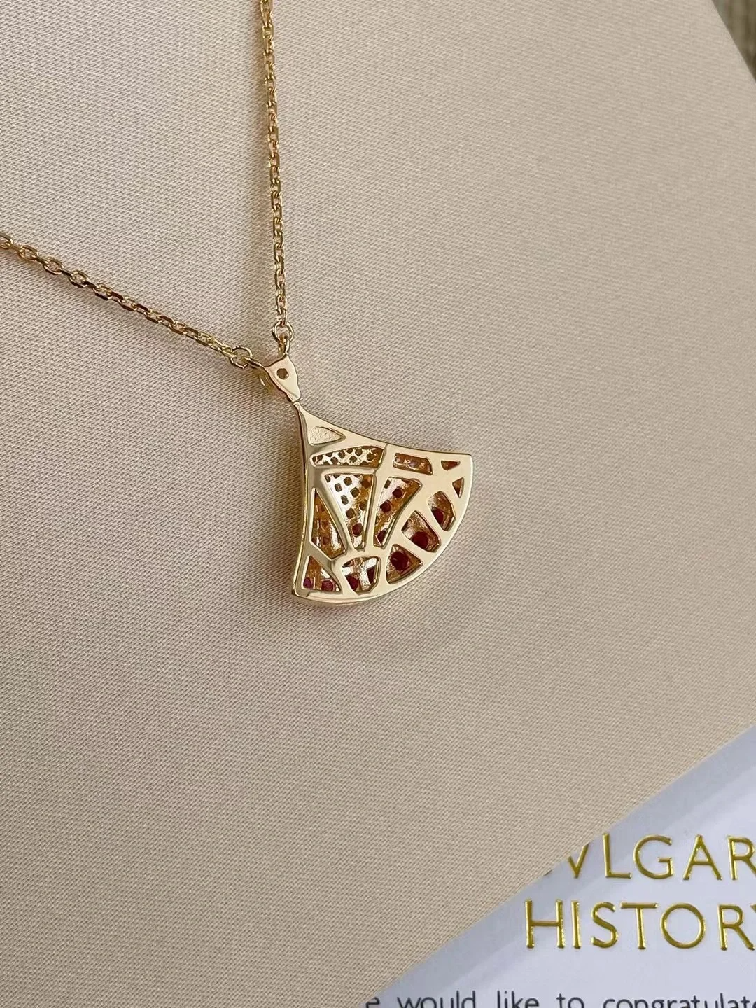 Replica Bvlgari Divas' Dream Necklace