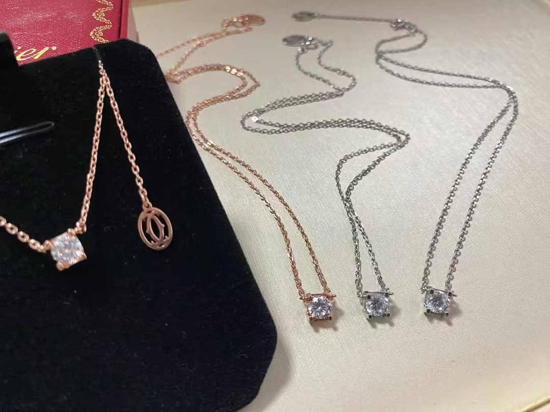 Replica Cartier Diamond Pendant Necklace