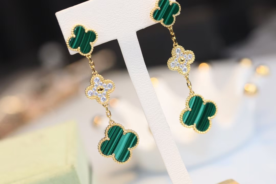 Replica Van Cleef & Arpels Magic Alhambra Earrings 3 Motifs