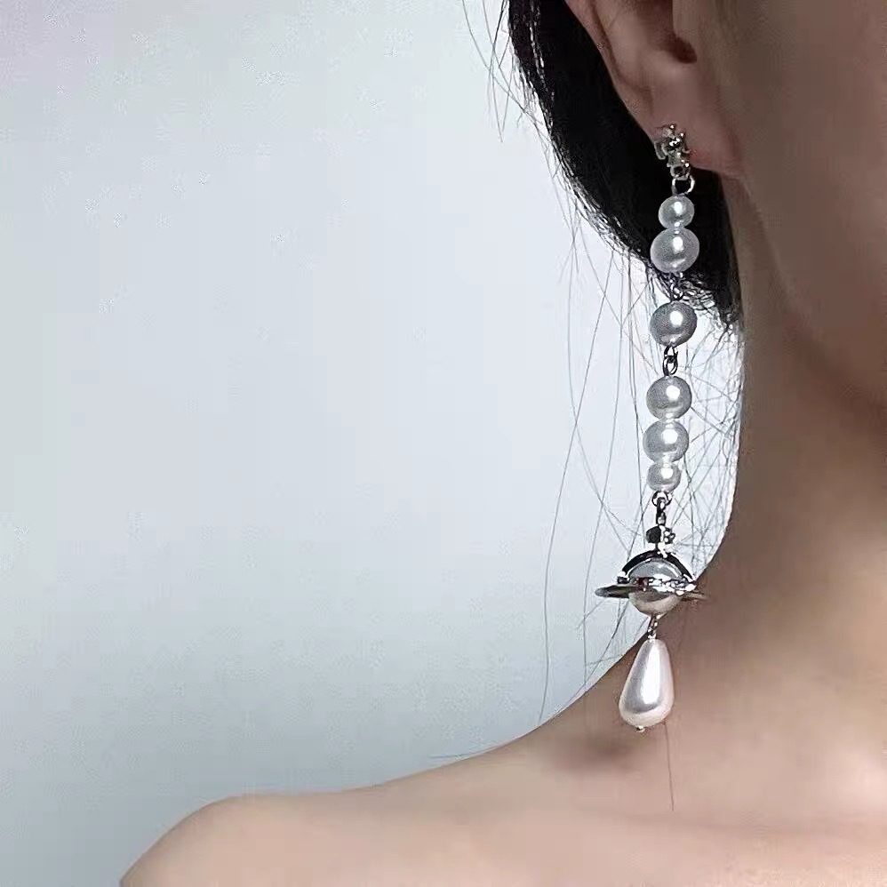 Replica Vivienne Westwood Asymmetric Tassel Pearl Saturn Earrings