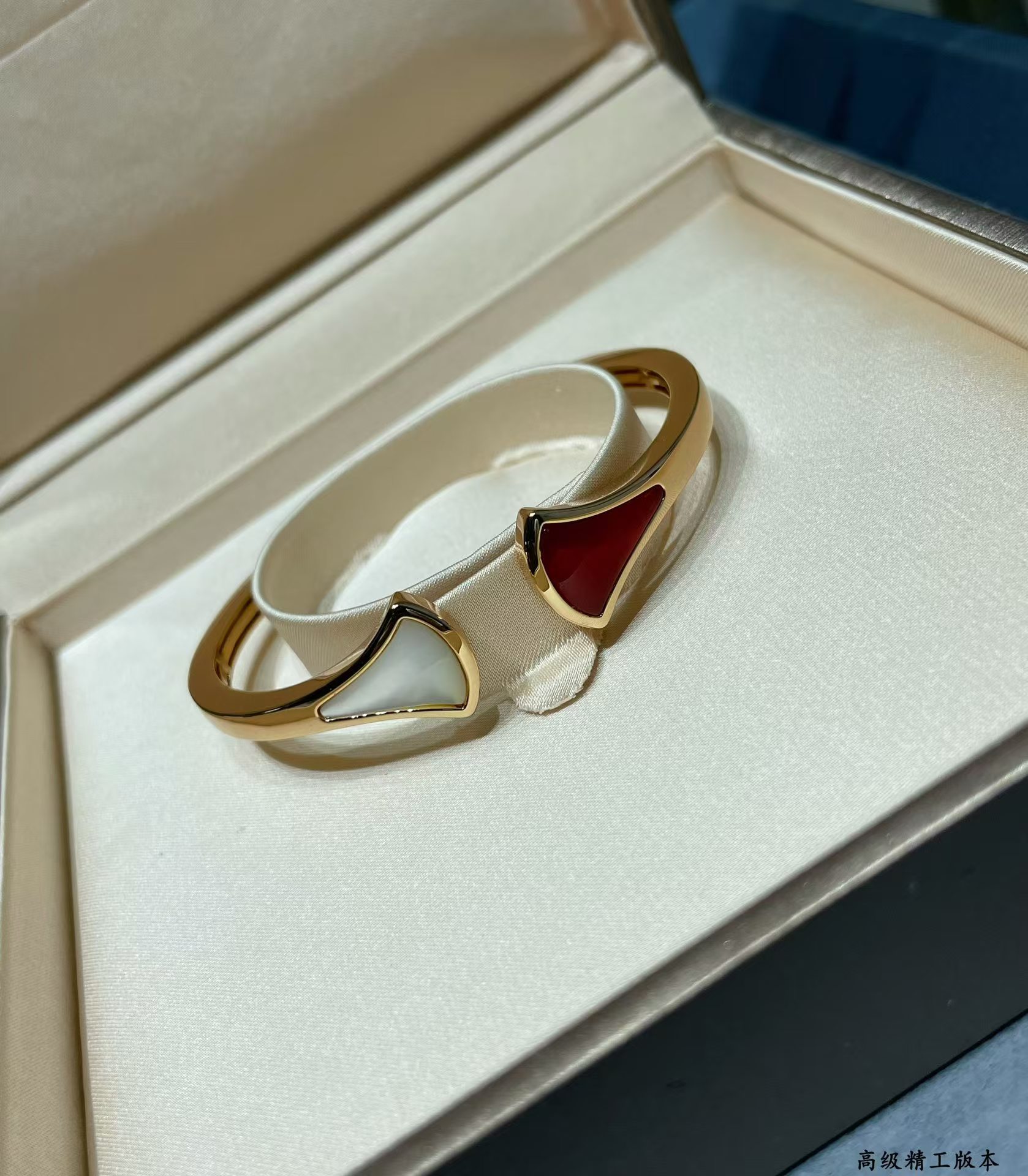 Replica Bvlgari Divas’ Dream Bracelet