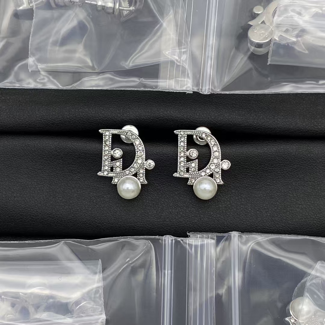 Replica Dior Letters Pearl Stud Earrings