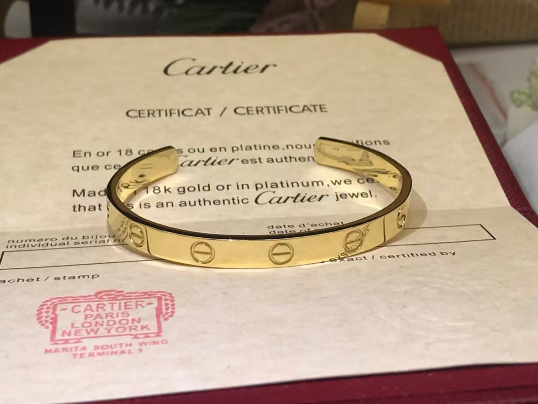 Replica Cartier LOVE Bracelet